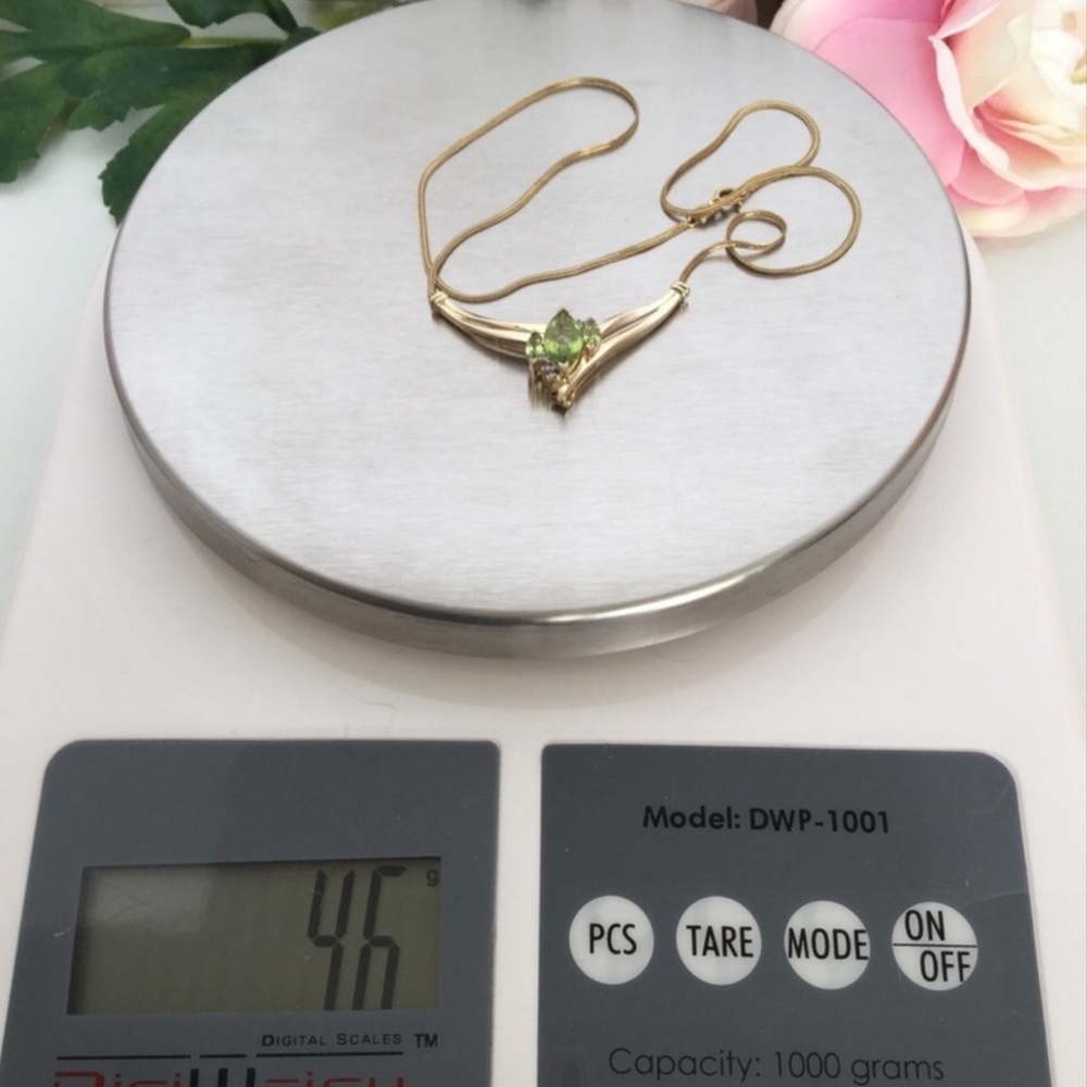 14k PERIDOT NECKLACE - Picture 4 of 6